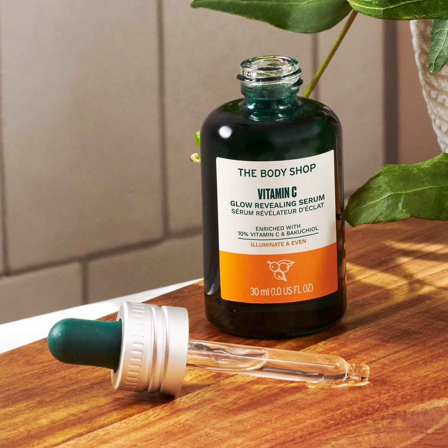 The Body Shop Vitamin C Glow Revealing Serum - For Dull & Tired Skin
